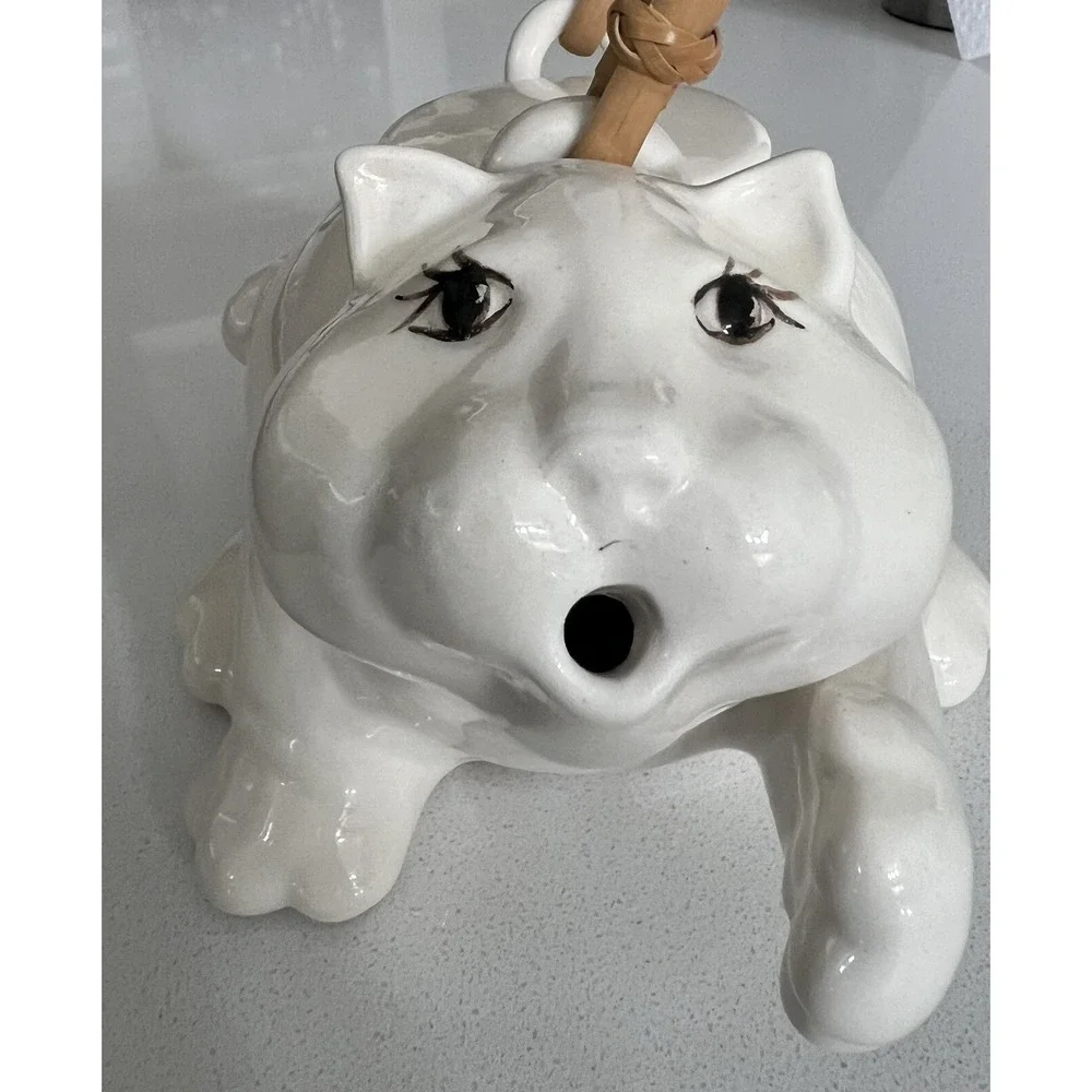 Vtg 1980s Glazed Cream Cat Tea Pot With Bamboo Handle